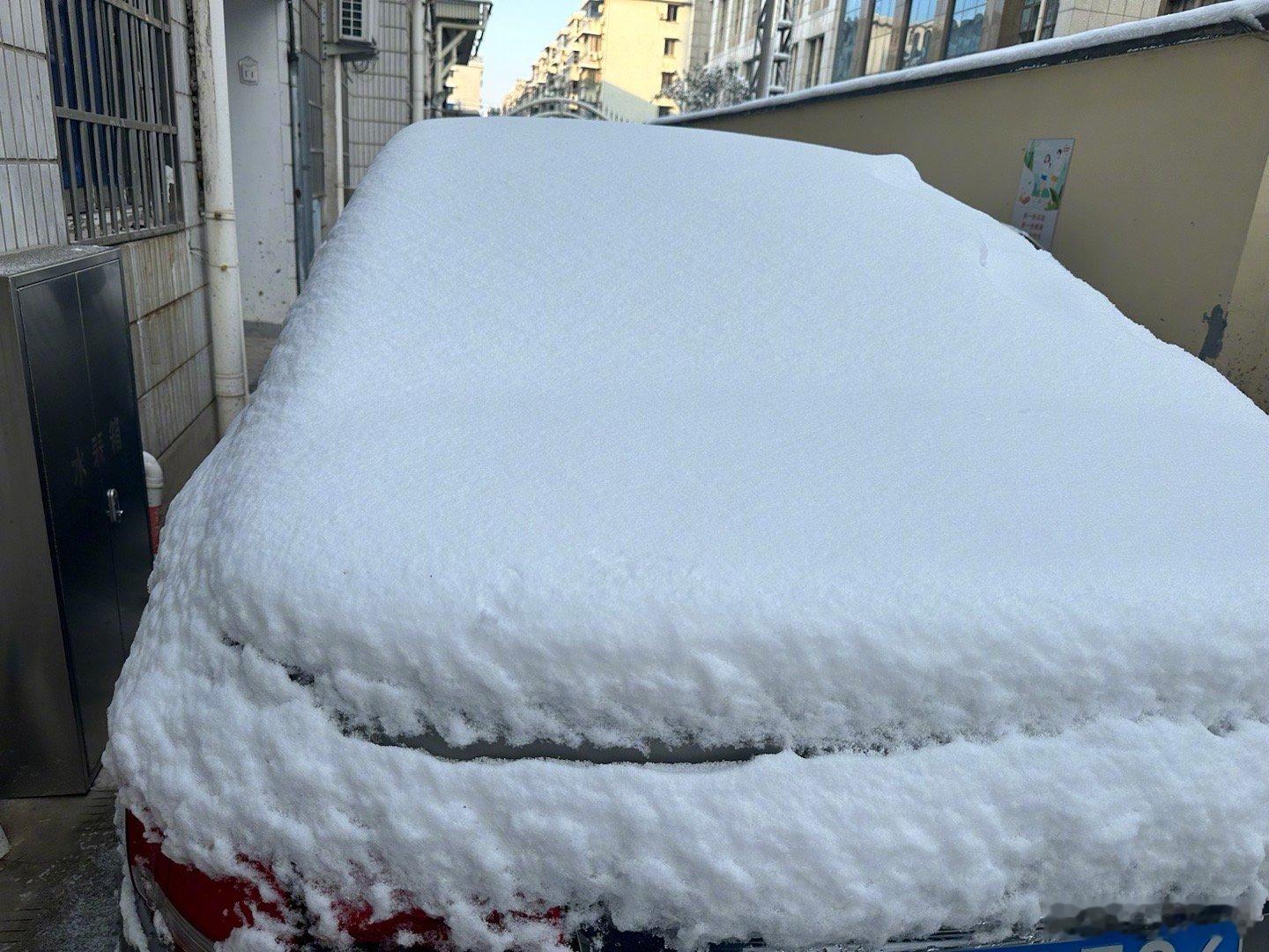 车玻璃上的冰搞不掉了，怎么办？ ​​​