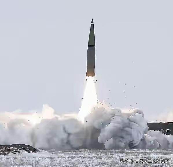 轰！朝鲜突然砸10枚导弹！日本海炸响，美日韩全慌了

​​3月14日，中午13点