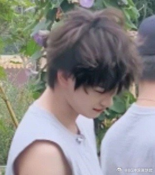 高卿尘刘彰张星特薛八一不搞唱跳搞做饭 这节目名字《开灶！少年团》也太贴切了吧！A