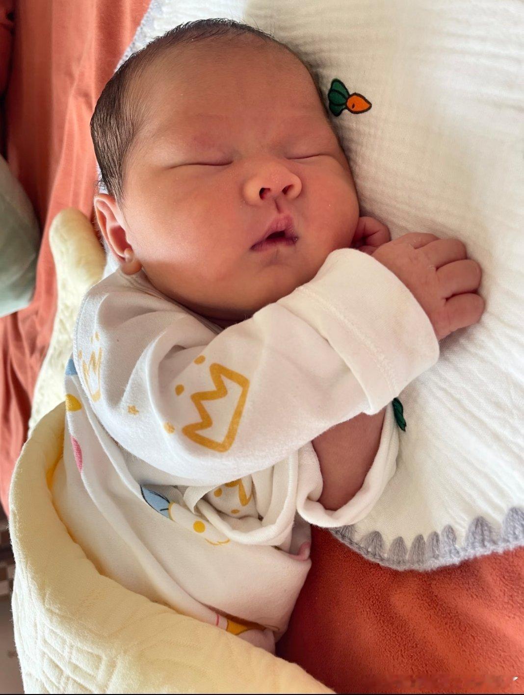 新手爸妈带娃踩坑太真实了初次上手带娃完全没有经验，手忙脚乱间总能踩中各种育儿误区
