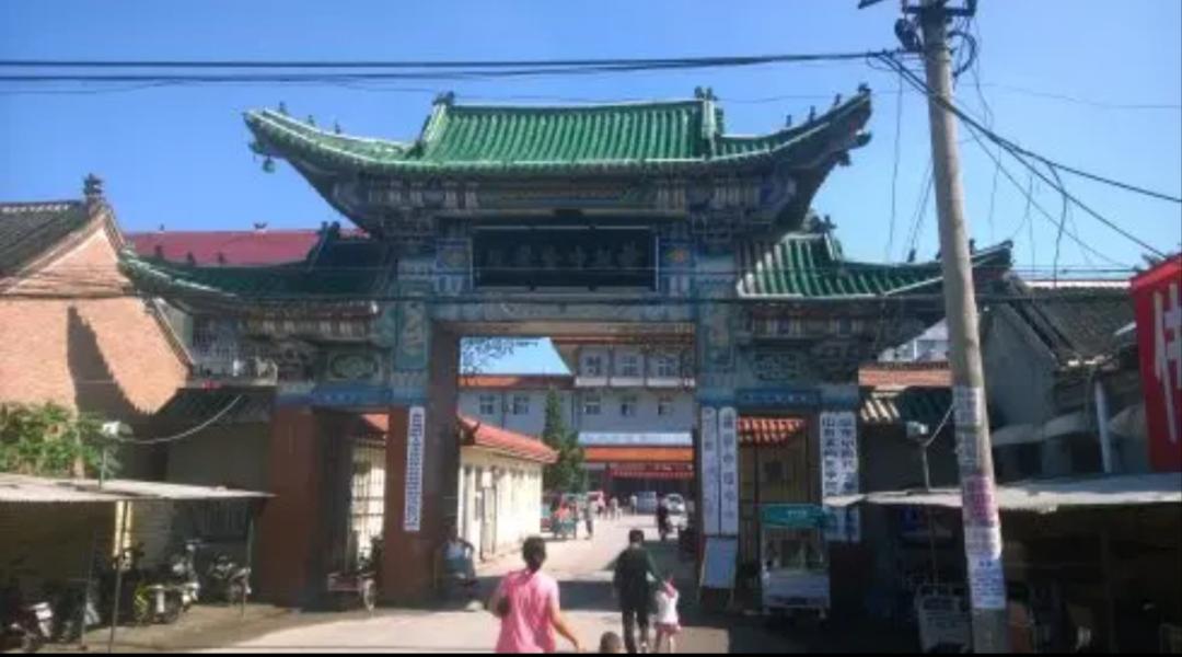曹县中医院老院区
地点：曹县清江路758号，占地31.5亩，建筑面积17000平