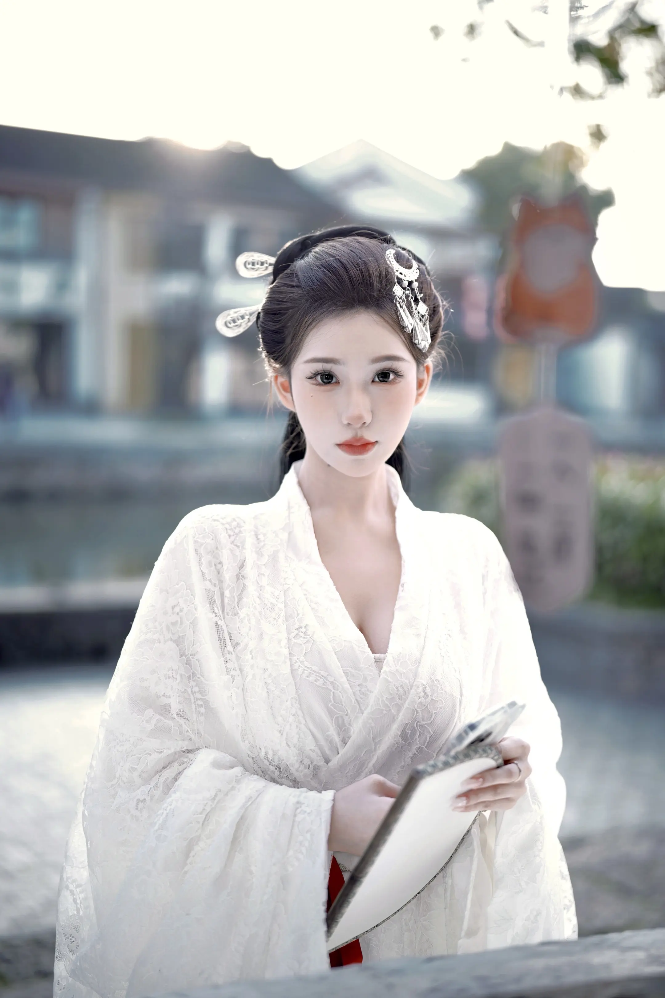 仙子何必早早归来呢