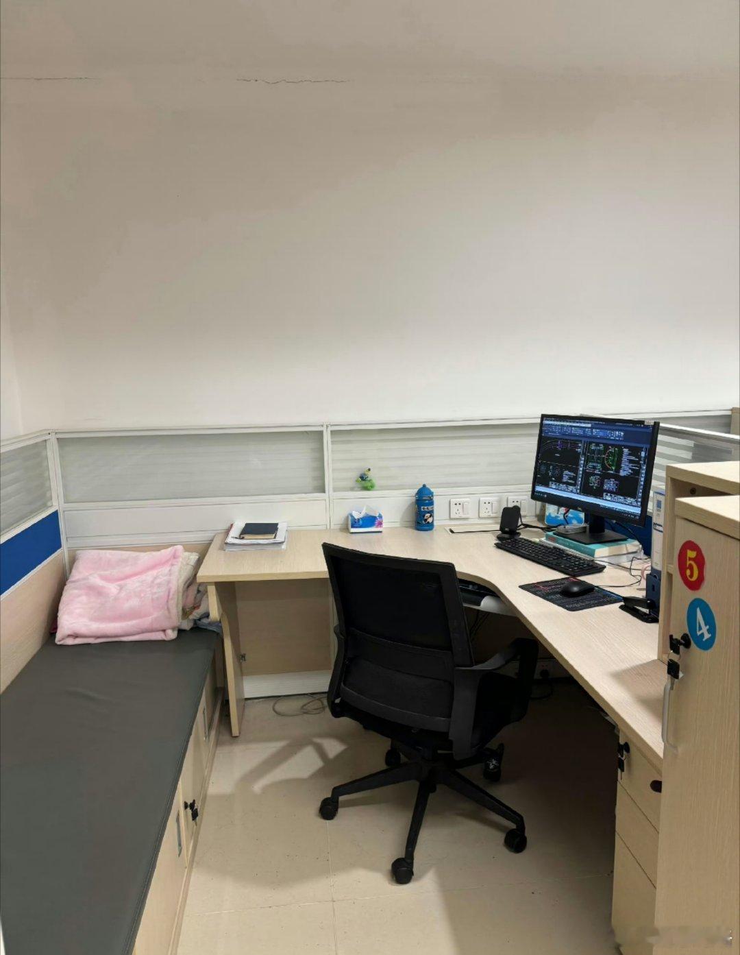 请所有单位都按这个工位标配…… ​​​