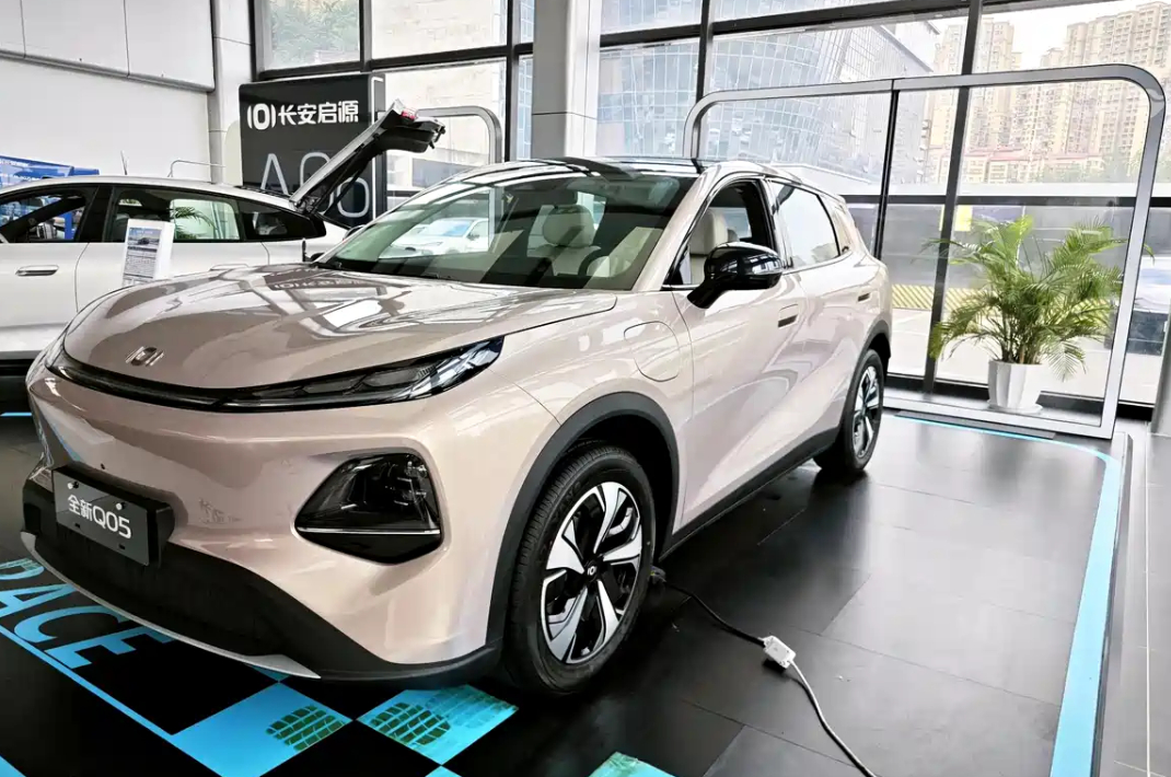 长安启源 Q05 实车到店，506km续航加3C快充，还有零重力座椅，兄弟们觉得