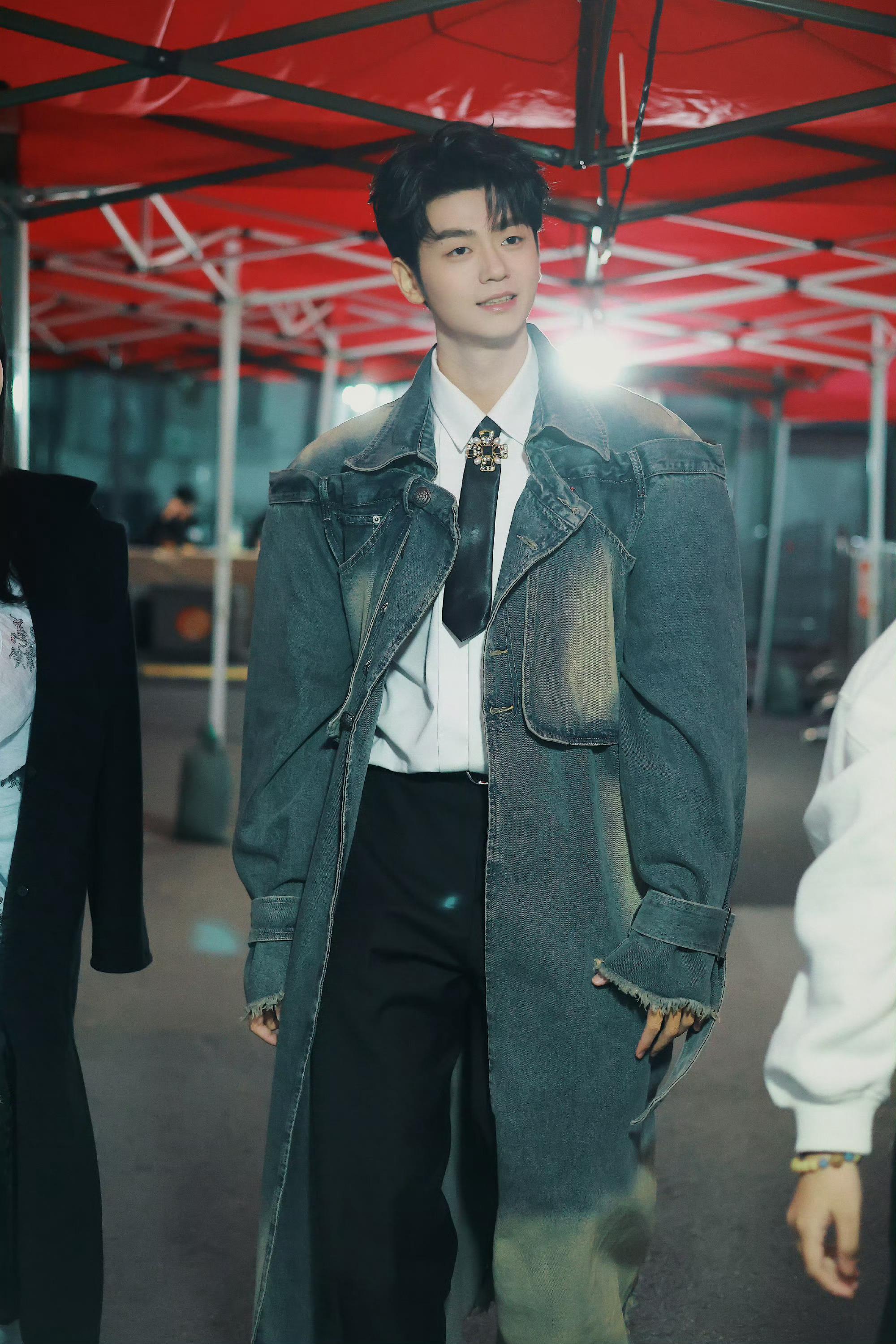 追个音综意外收获N个校园剧天选男主🤩  路透也太会了吧！软萌无害的男大、高大帅