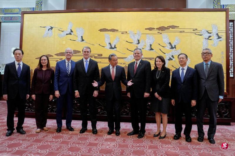 笑不活了！特朗普送“神助攻”，首个美参院代表团访华，中国早已今非昔比

谁能想到