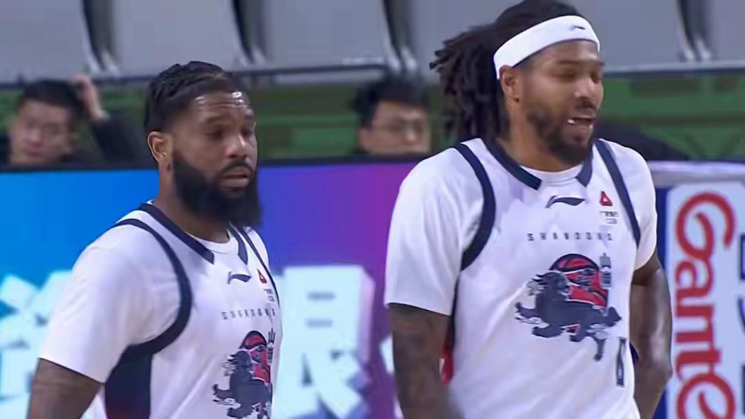 🏀CBA积分榜一夜剧变！广东遭绝杀丢分，山东+深圳双双大胜，排名格局彻底洗牌！