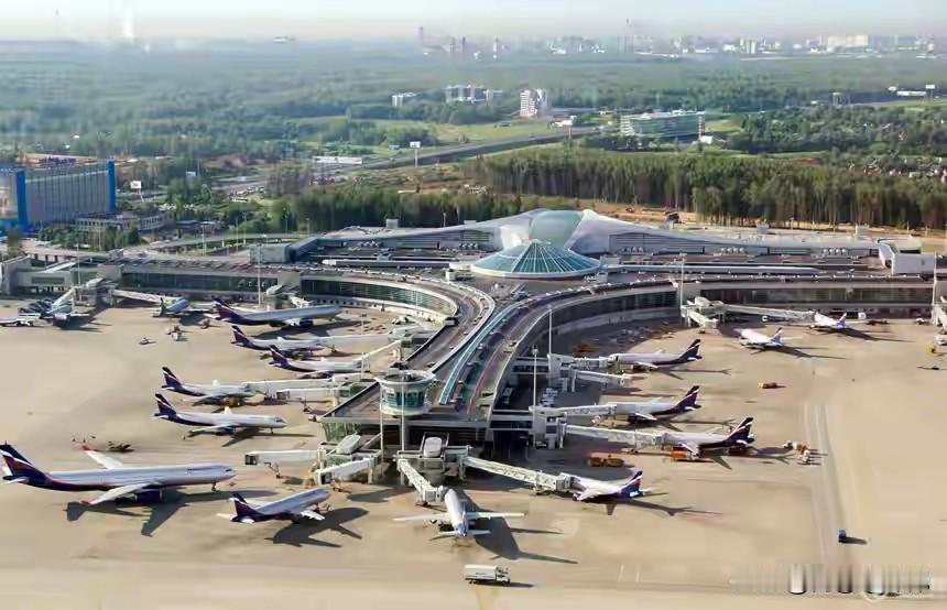 半月超1500架无人机蜂群突袭！俄军天价防空弹陷入消耗死局，数倍回击难破战略被动
