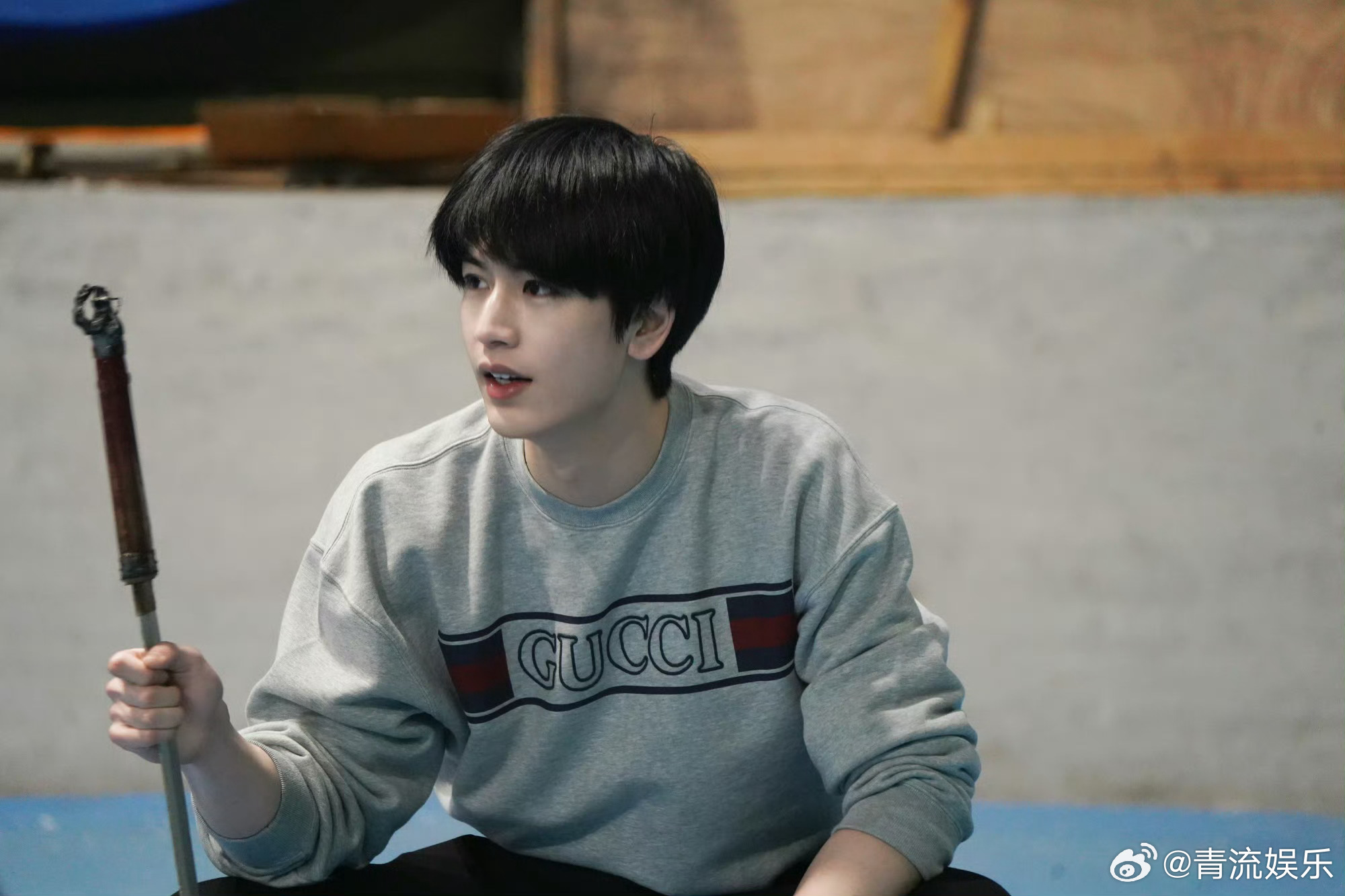 张凌赫顺毛张凌赫完全男大 今天发了一组武训影记，顺毛张凌赫完全是男大来的呀！爱看