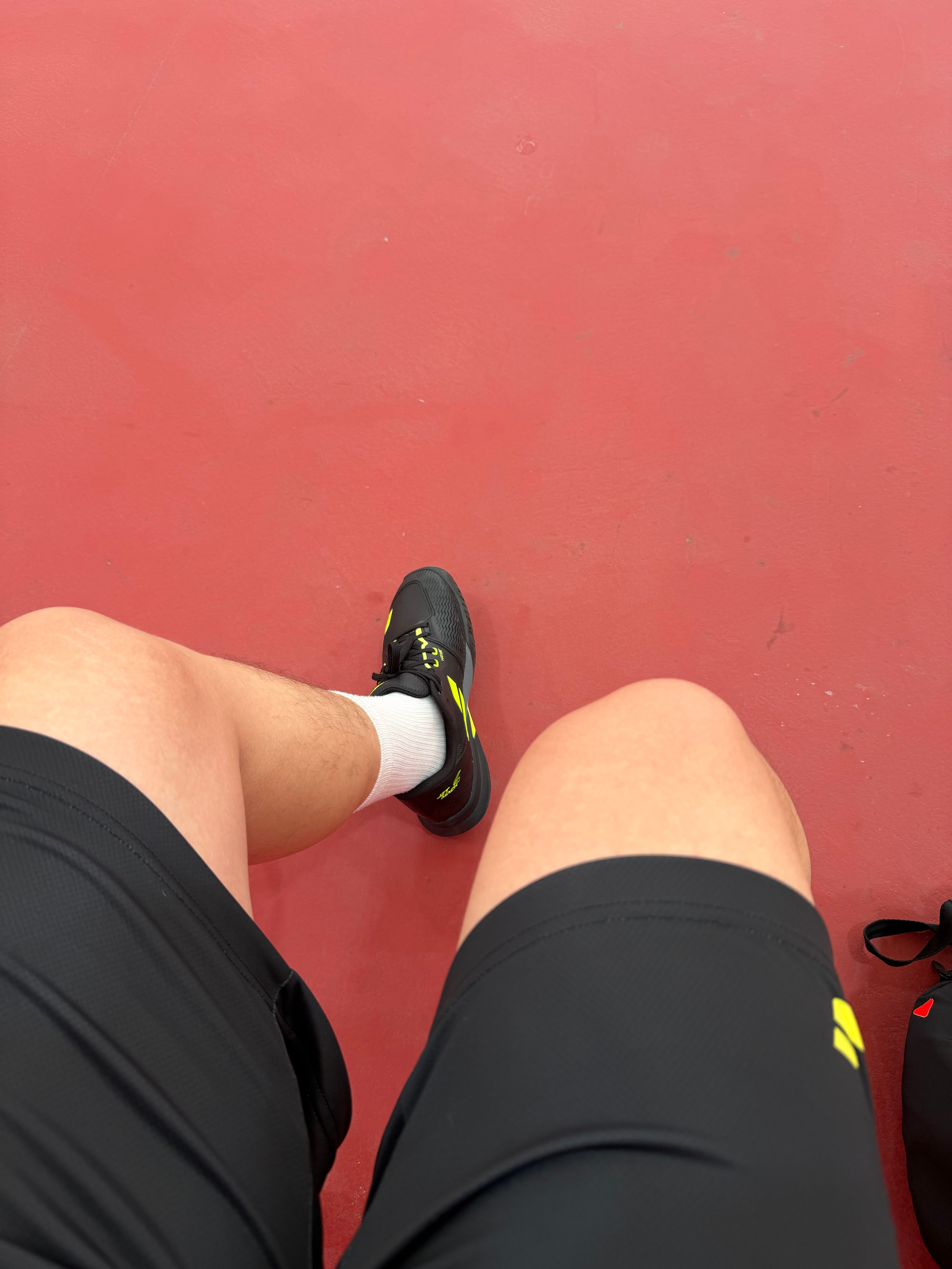 🎾👟梦中情鞋上脚啦哈哈哈，又美了米其林鞋底依然舒适性王者而且这双球鞋包裹性很