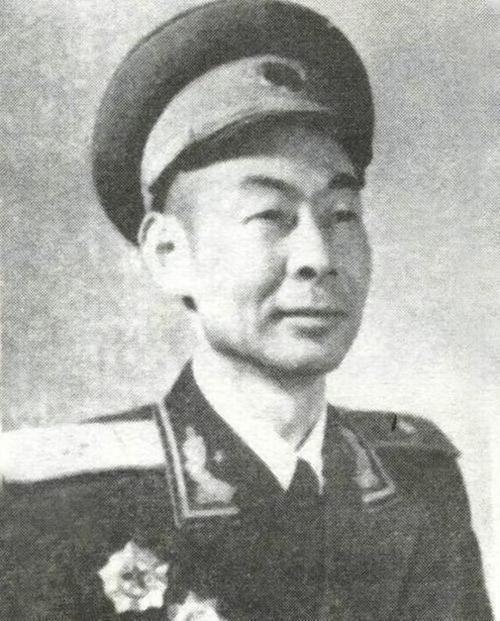 1943年，蔡爱卿为了打击被围困在沁源城里的敌人，命人捉来大量青蛙，并给它们都喂