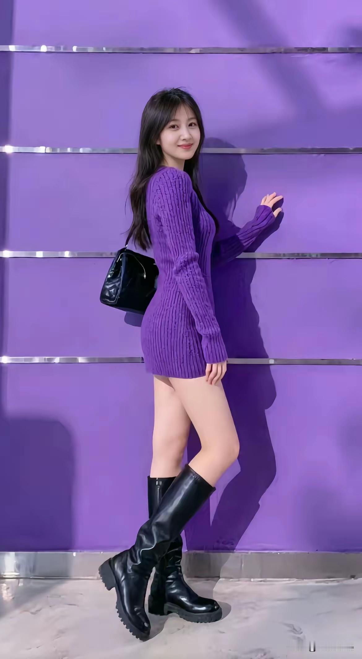 这姑娘的穿搭真有范儿！
精致女神范穿搭 温柔大方的穿搭 
休闲女神穿搭