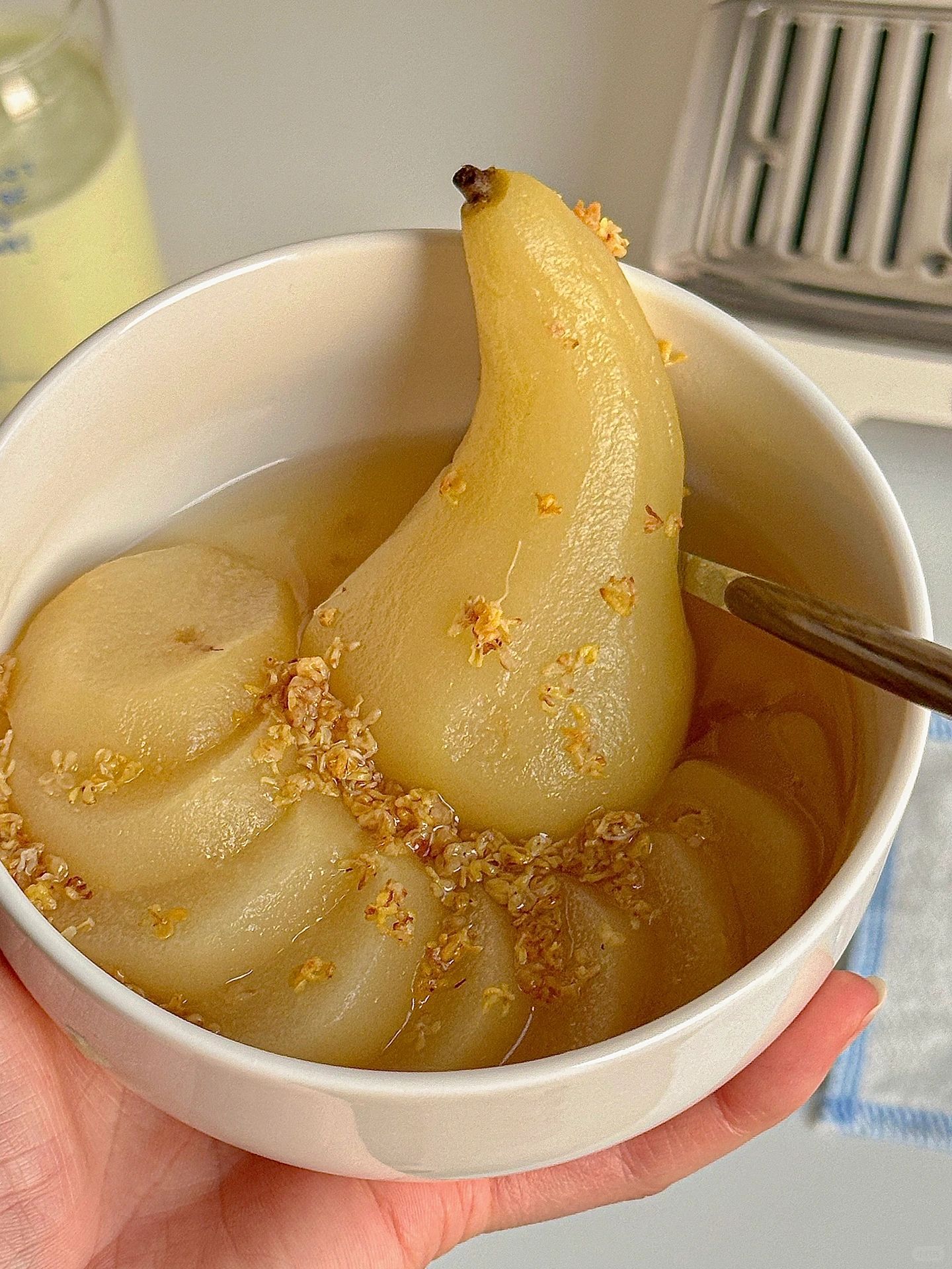 ⌯>ᴗo⌯ಣ🍐炖啤梨