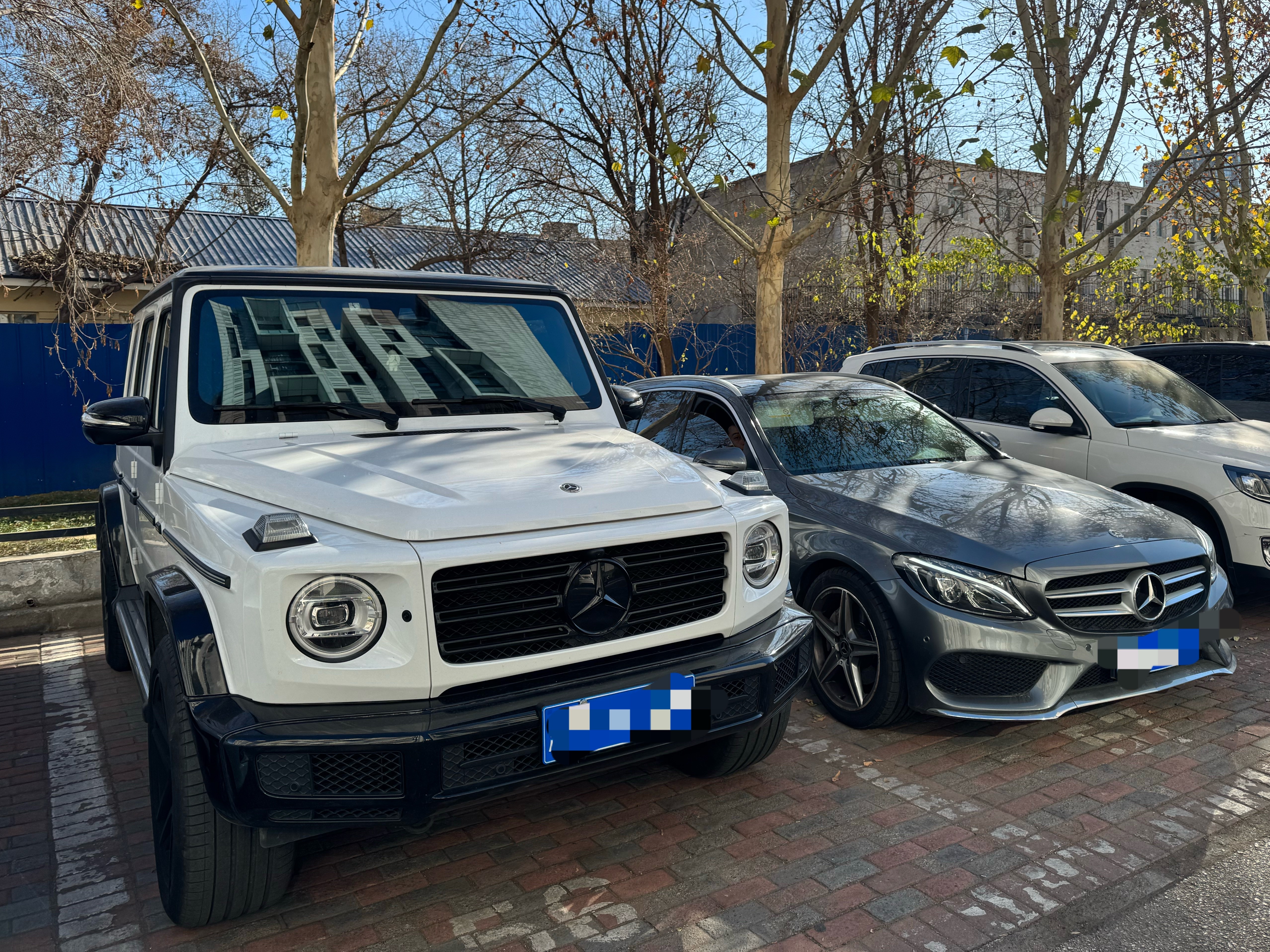 奔驰作为汽车发明者，让我对车的喜爱有了“介质”。当然了，如果没有奔驰，也会有犇弛