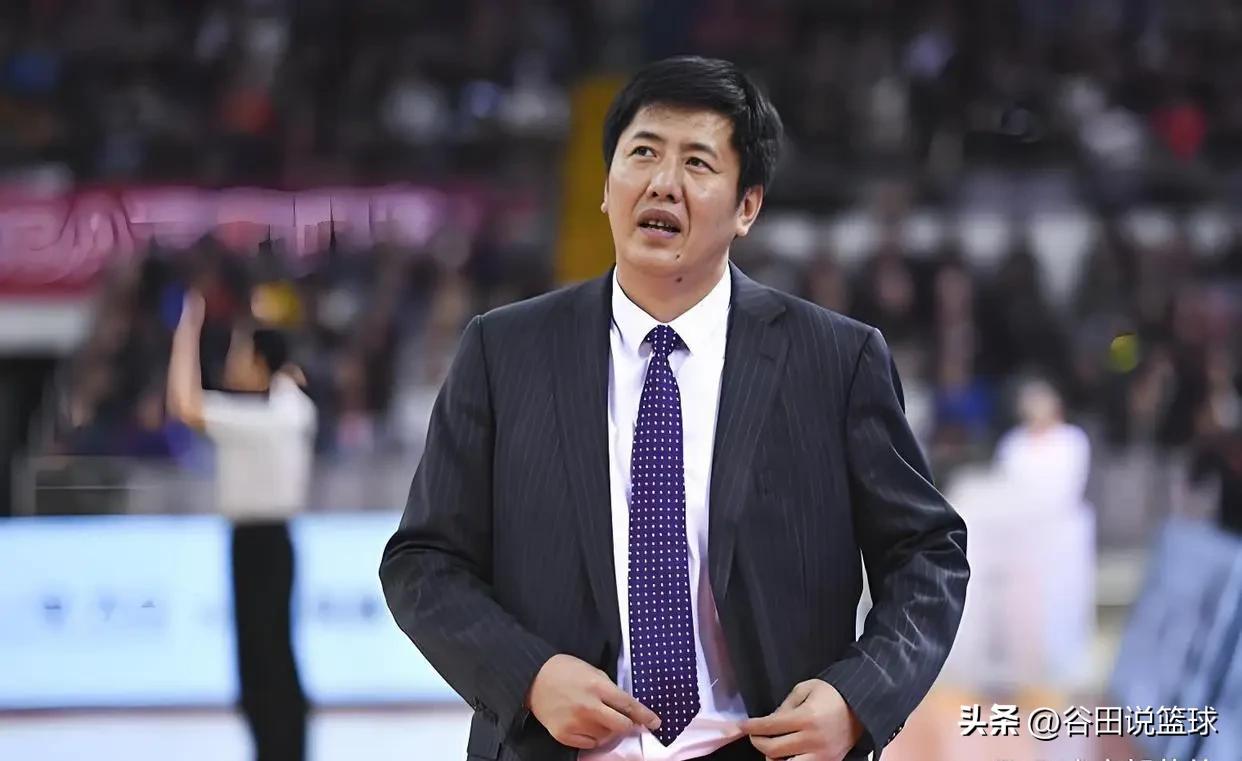 为啥不干了？本赛季开始带队1胜4负后，浙江男篮主教练丁伟黯然下课成为赛季第三位下