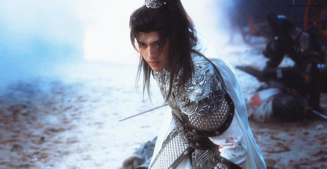 陈飞宇终于会用脸了以前觉得他是“帅而不自知”，现在是真的“帅而有章法”。段胥这个