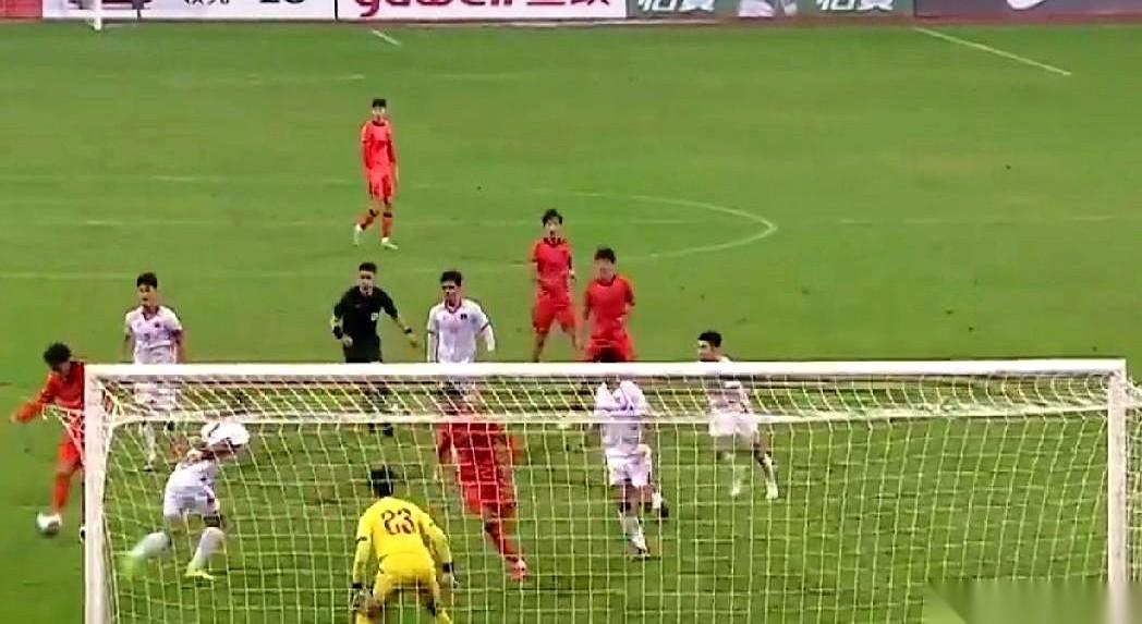 输给缅甸。
再输给印度。
然后有人告诉我，别慌，这是咱们下的「一盘大棋」。
我差