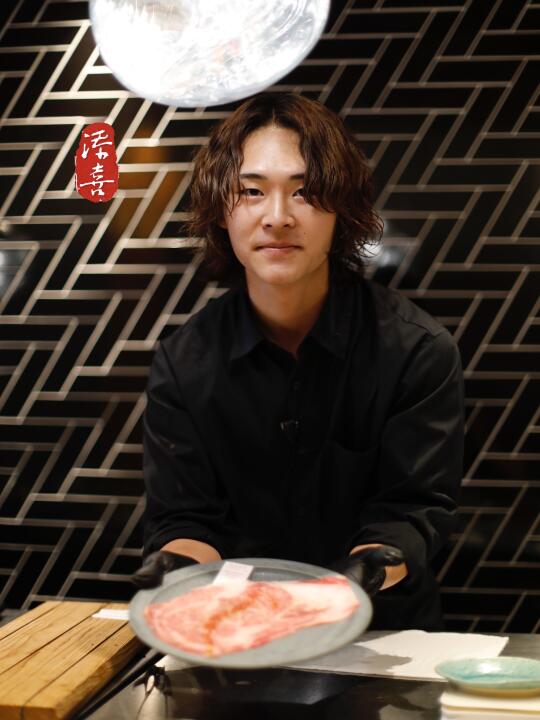 哈哈，大阪暴走“偶遇”发现的和牛烧肉 难波霞 KASUMI～神户牛肉认...