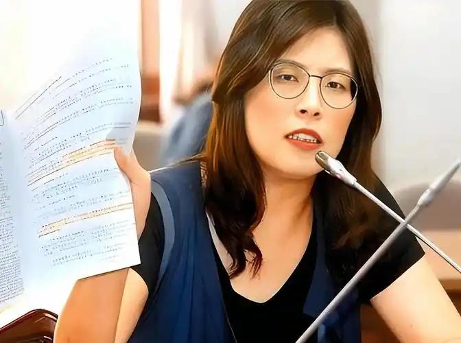 3月30日，中国国民党主席郑丽文召开记者会宣布，将于4月7日至12日率团访问大陆