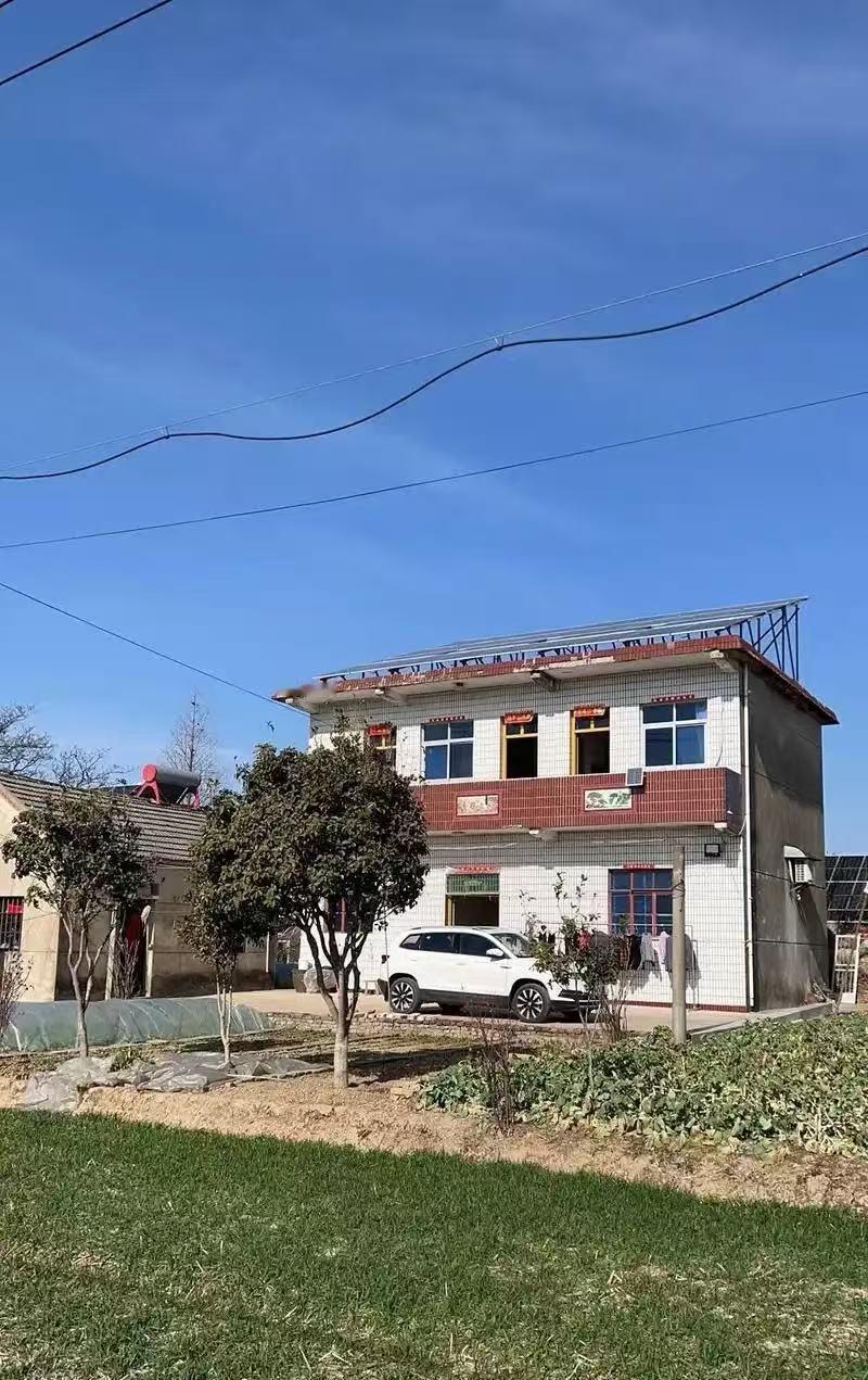 我家小叔子和弟媳是二婚，弟媳是小三上位，他两个都有孩子，小叔子的亲女儿跟着前妻过