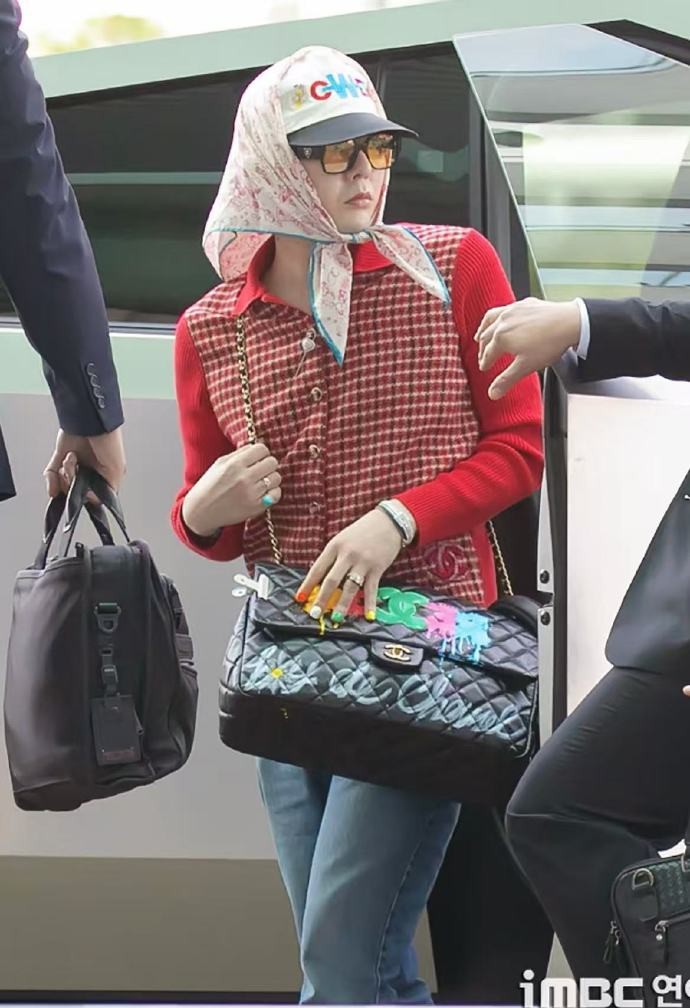 11.4 权志龙回归后的机场首秀 