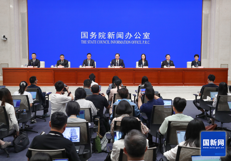 最高检:依法查处司法人员利用职权实施的徇私枉法、非法拘禁、刑讯逼供等犯罪
