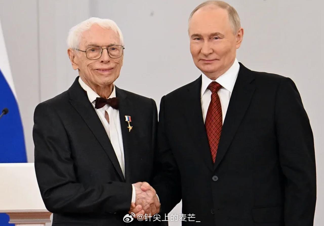 👏 弗拉基米尔·普京祝贺作曲家亚历山大·扎采宾百岁诞辰"我满怀喜悦地与今天所有