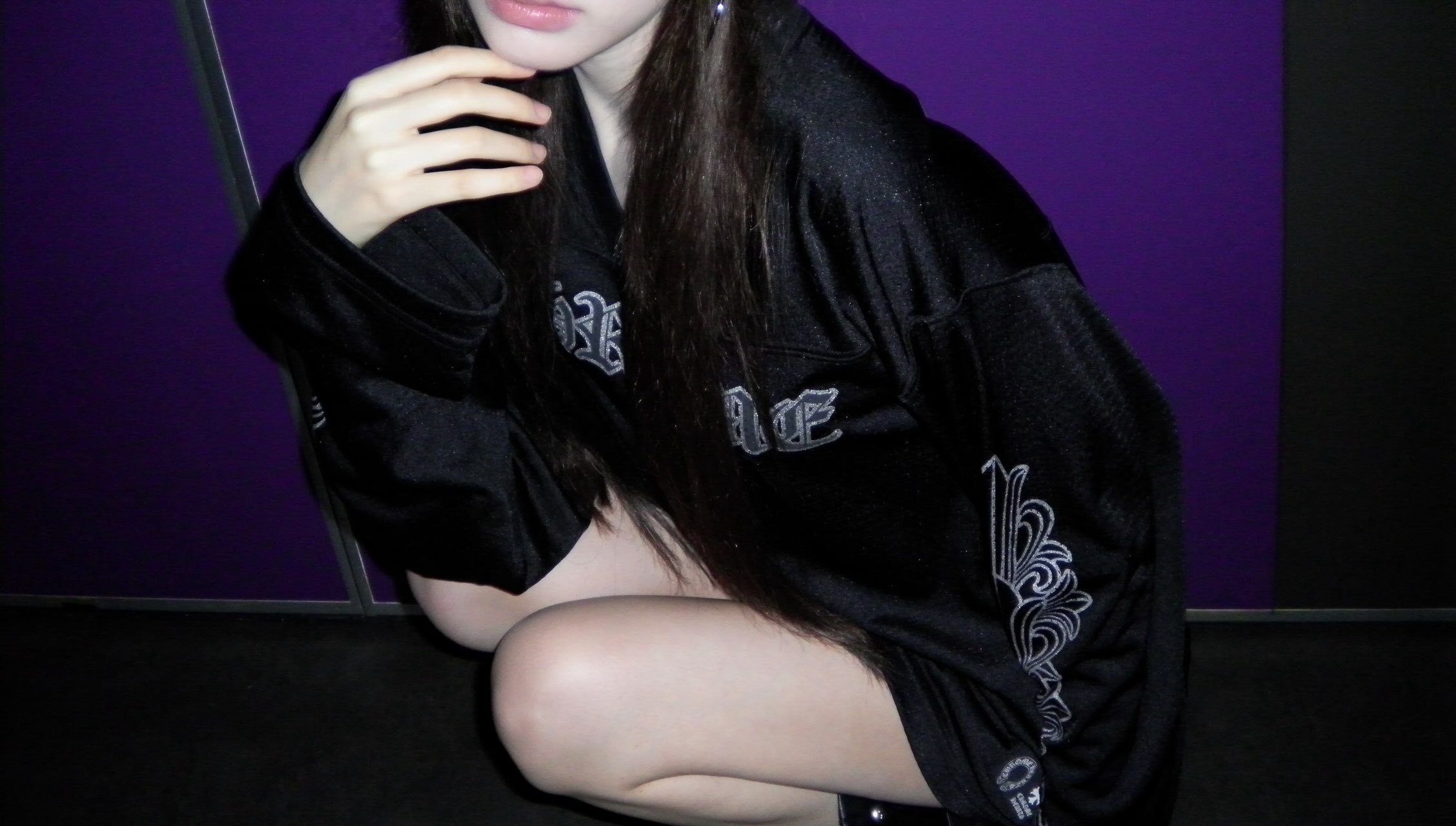 ive五团颜一 🌷ive五团一🐱Liz  260918【🐱ins更新】🖤