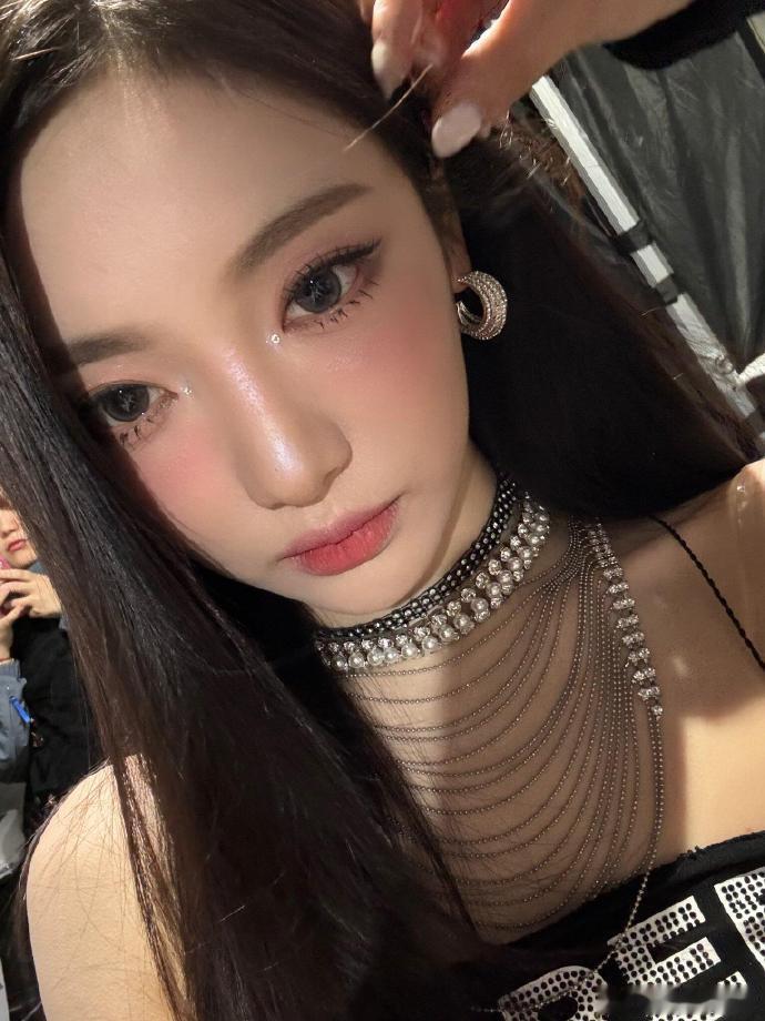 宁艺卓 美貌是这姐最不值一提的优点 