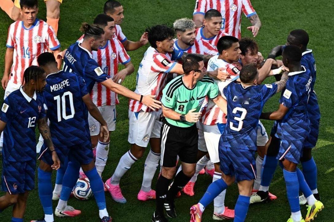 7 月 5 日世界杯 1/8 决赛，法国对战巴拉圭这场球，完全不像正规足球赛，整