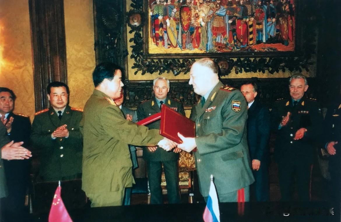 1996年5月2日至8日，时任中国人民解放军总参谋长傅全有上将应俄罗斯武装力量总