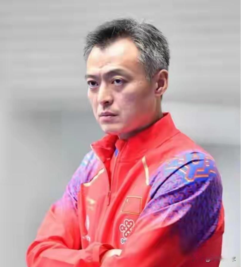 国乒教练竞聘：有 2 匹黑马，不是王皓，也不是马琳。
我认为这 2 匹黑马，应该