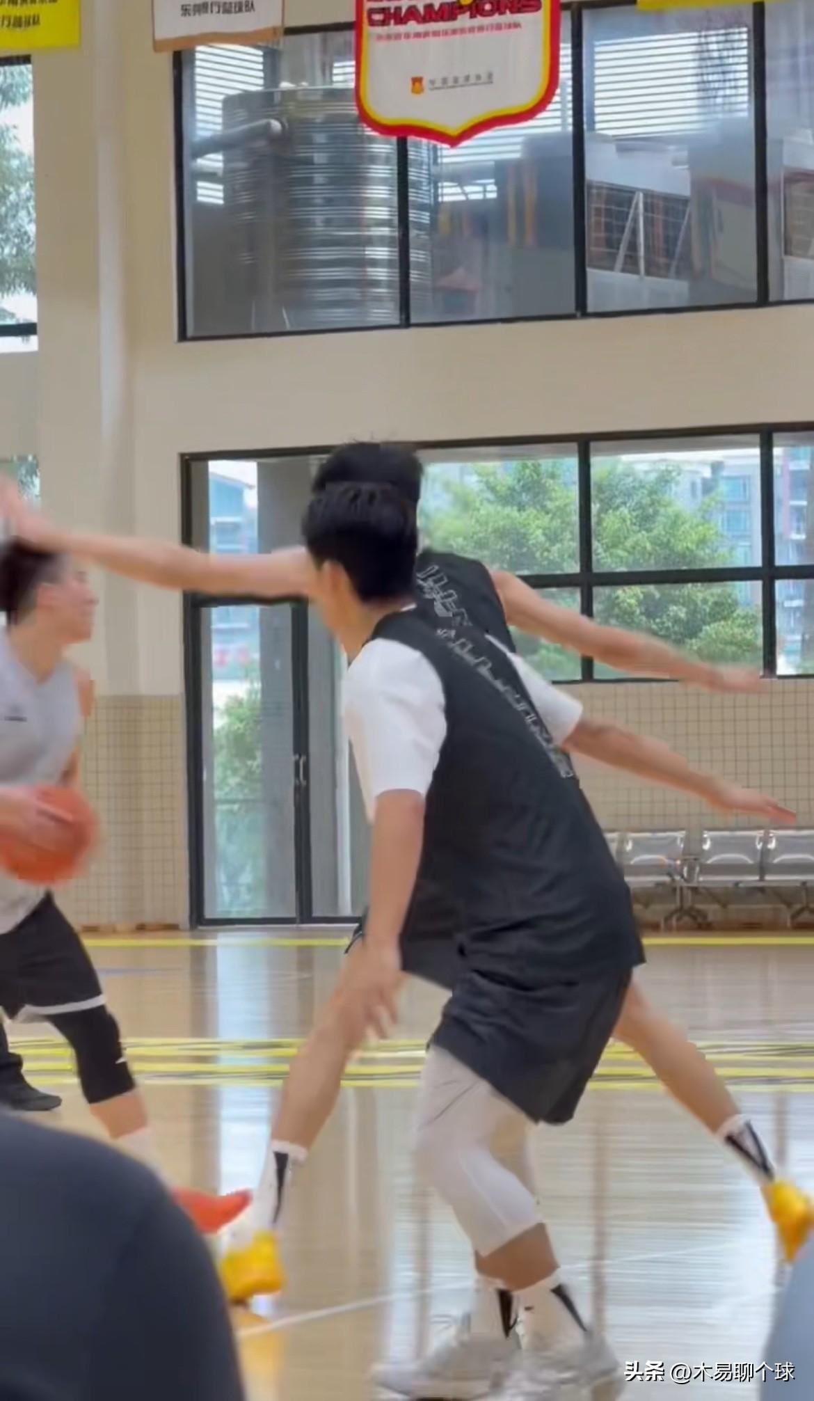 广东宏远男篮最新消息；25号和6号呢？
8月13日，从广东宏远男篮最新消息训练视