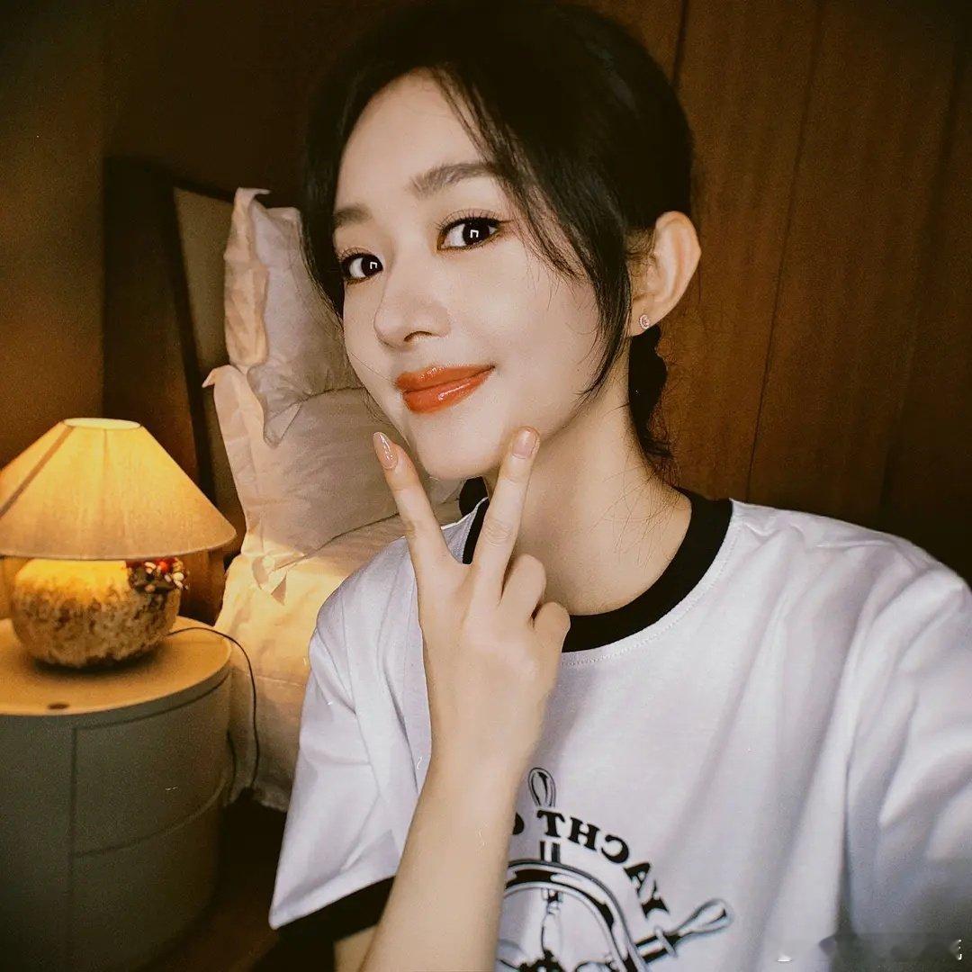 为什么赵丽颖总是被奢牌拒之门外 ​​​