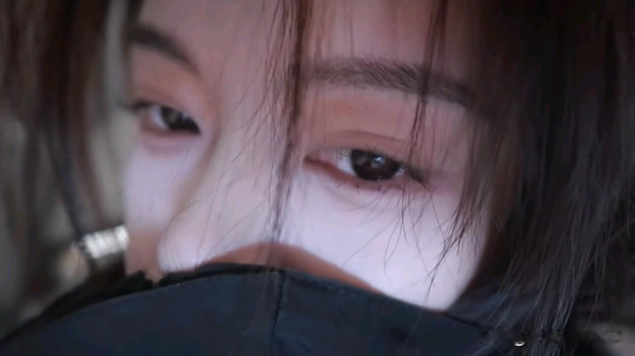 无病无痛，工作稳定，工资准时到账，三餐没烦恼，晚上睡得着。