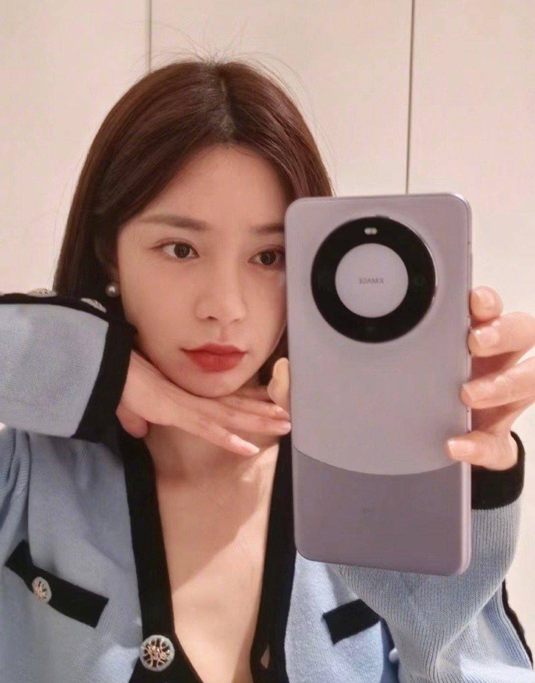 #宁波偶遇杜海涛沈梦辰排队买P70#昨天华为Pura 70系列手机刚刚发布，这两