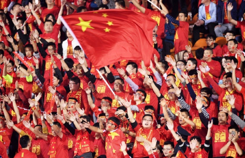 中国足球30年之后会好起来 好消息是：中国足球已经到了谷底，哪哪都是问题，进步的