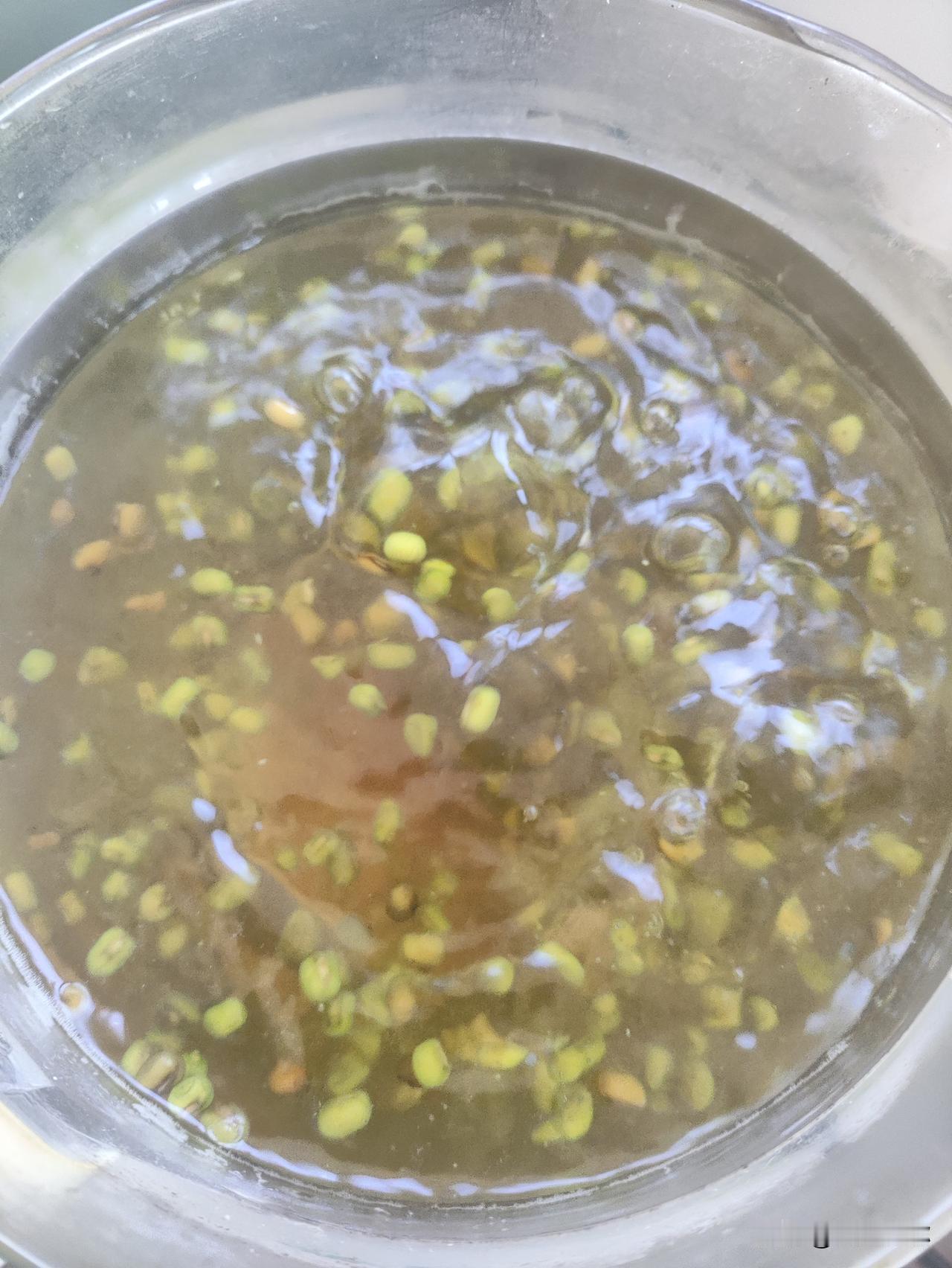 大连高温橙色预警！靠冷饮和风油精续命？这俩“网红”解暑法其实是坑！

大连这天儿
