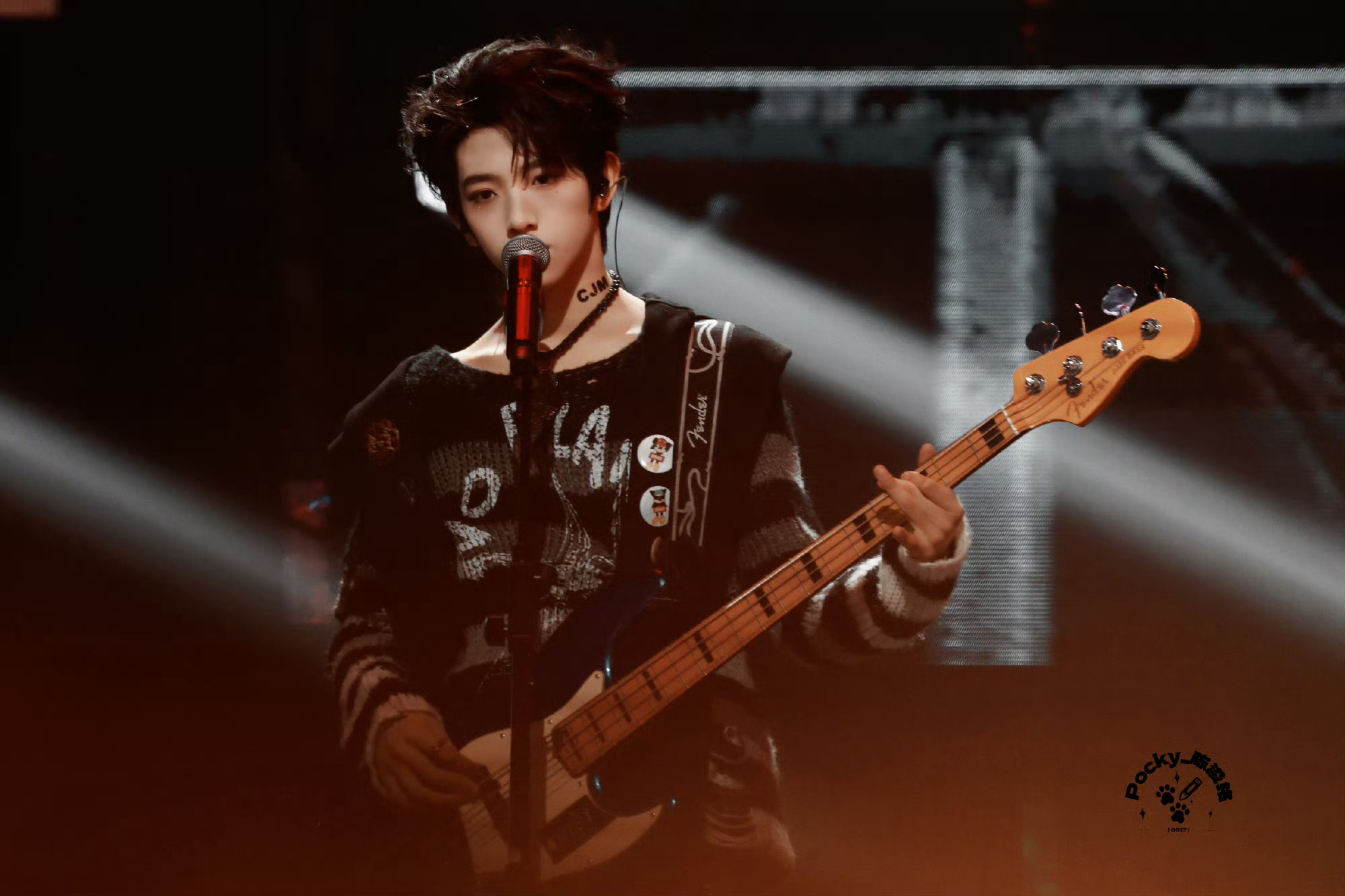 注意看 这个男孩开始露额头了陈浚铭露额头好帅陈浚铭大背头造型