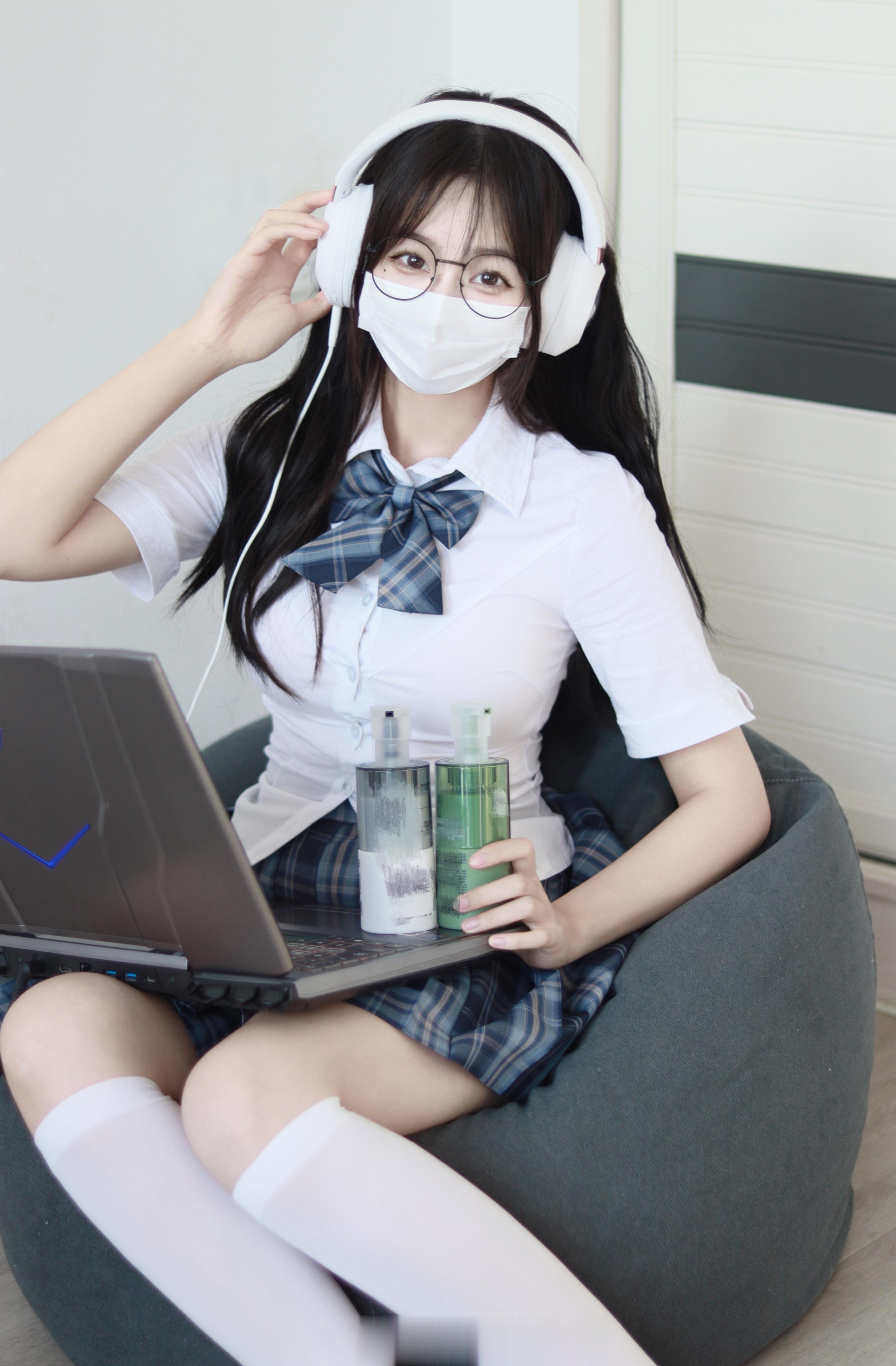 你的jk电竞女友已上线 ​​​