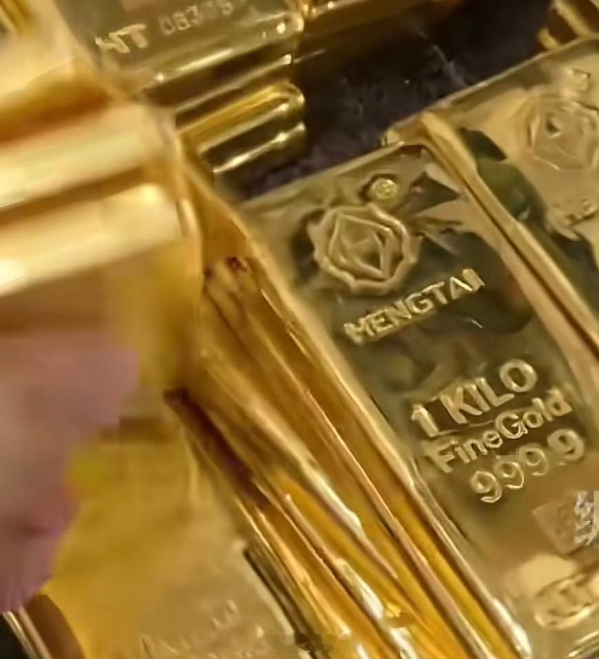 中国工商银行风险提示从市场层面来看，此次暴跌主要源于美联储降息延后信号推升美元预