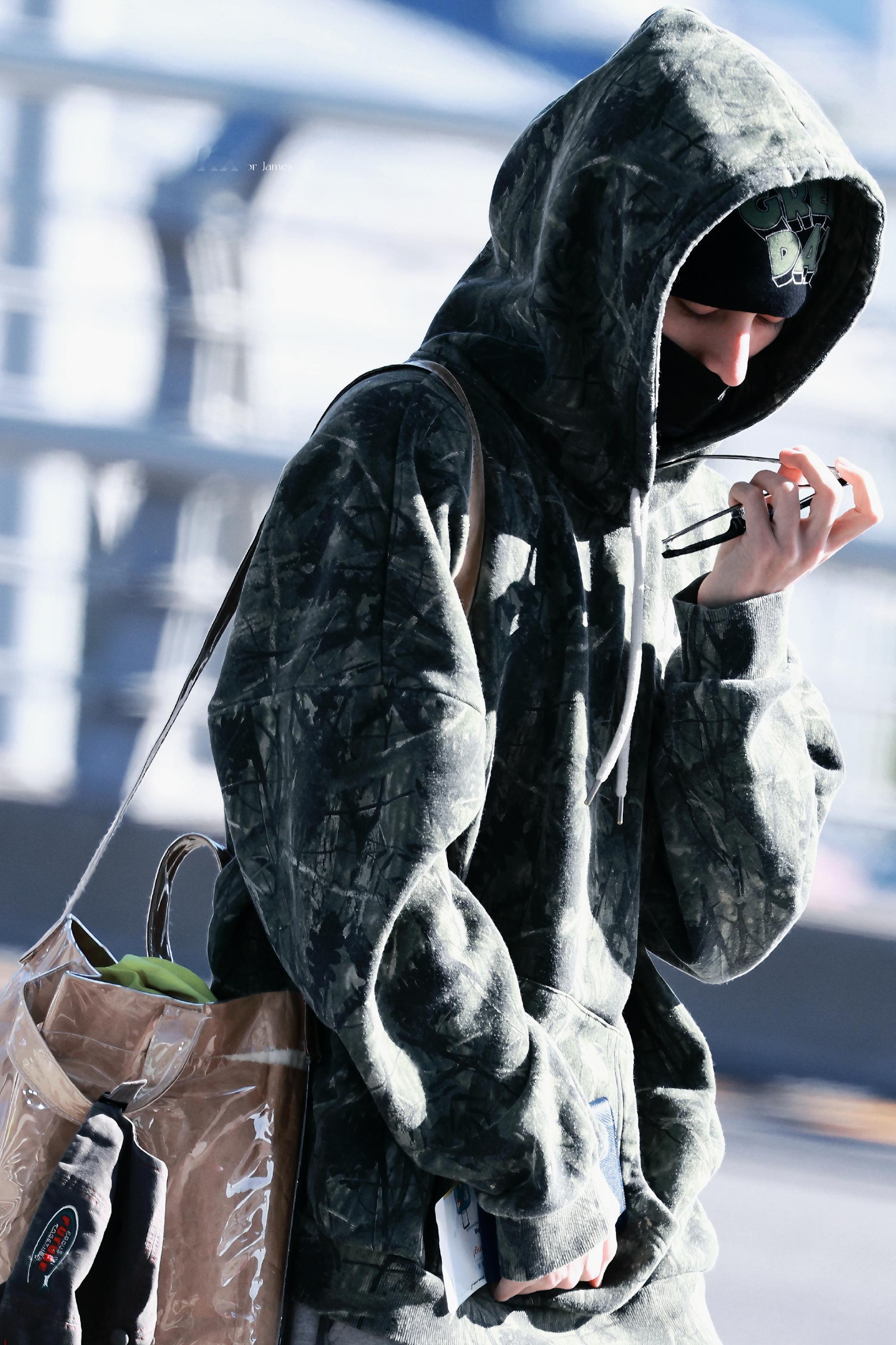 赵雨凡JAMES 🦅赵雨凡 雨凡回家啦，是不是已经想好吃什么童年回忆的食物了☺