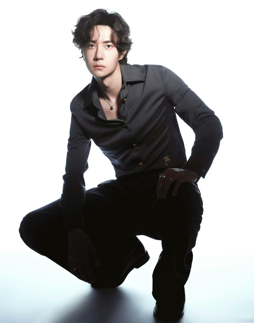 王一博 wyb王一博平安喜乐 人生不是限时答卷，什么时候出发，就从什么时候开始收
