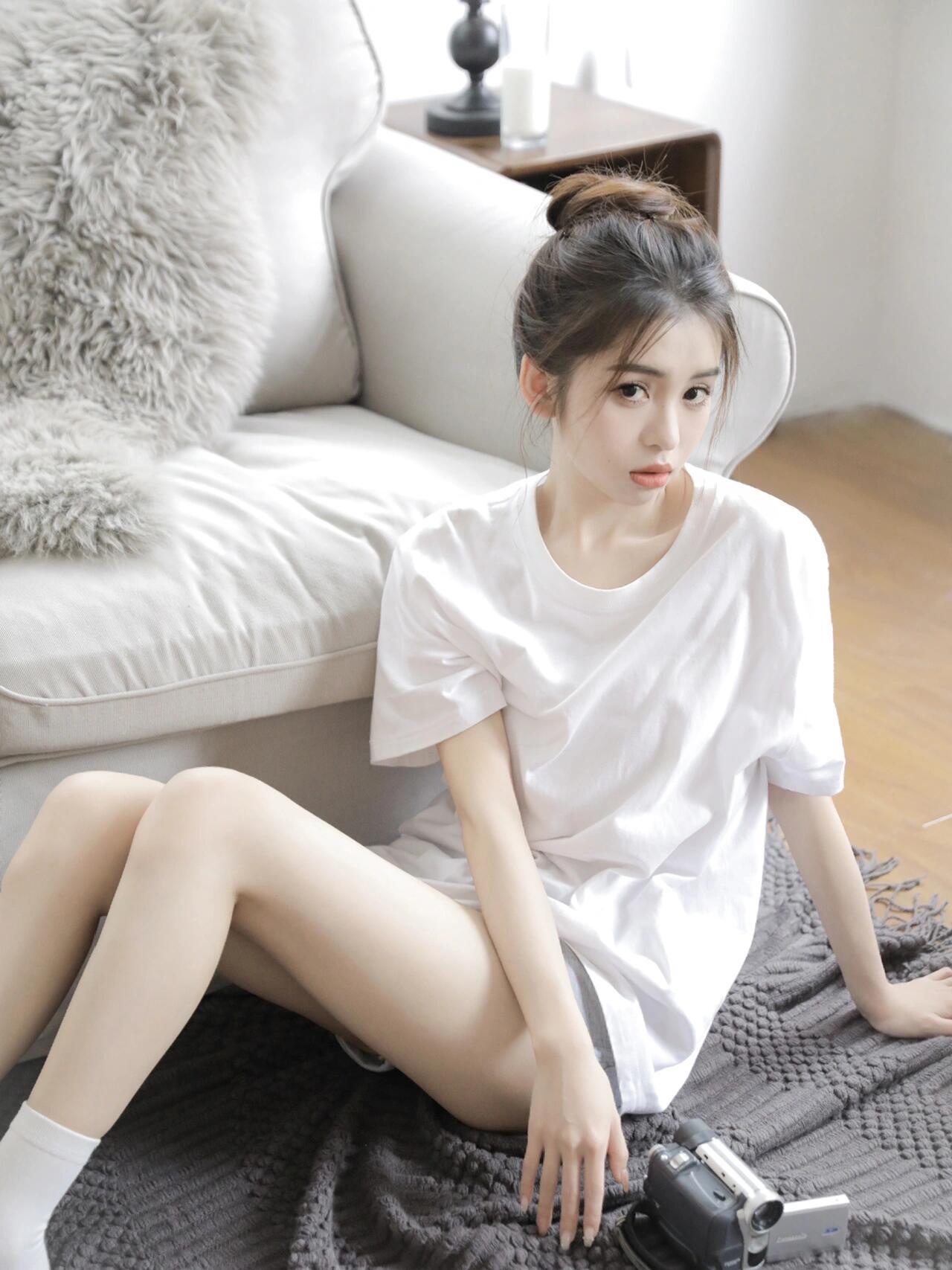 可爱性感美少女居家写真（9.4分）