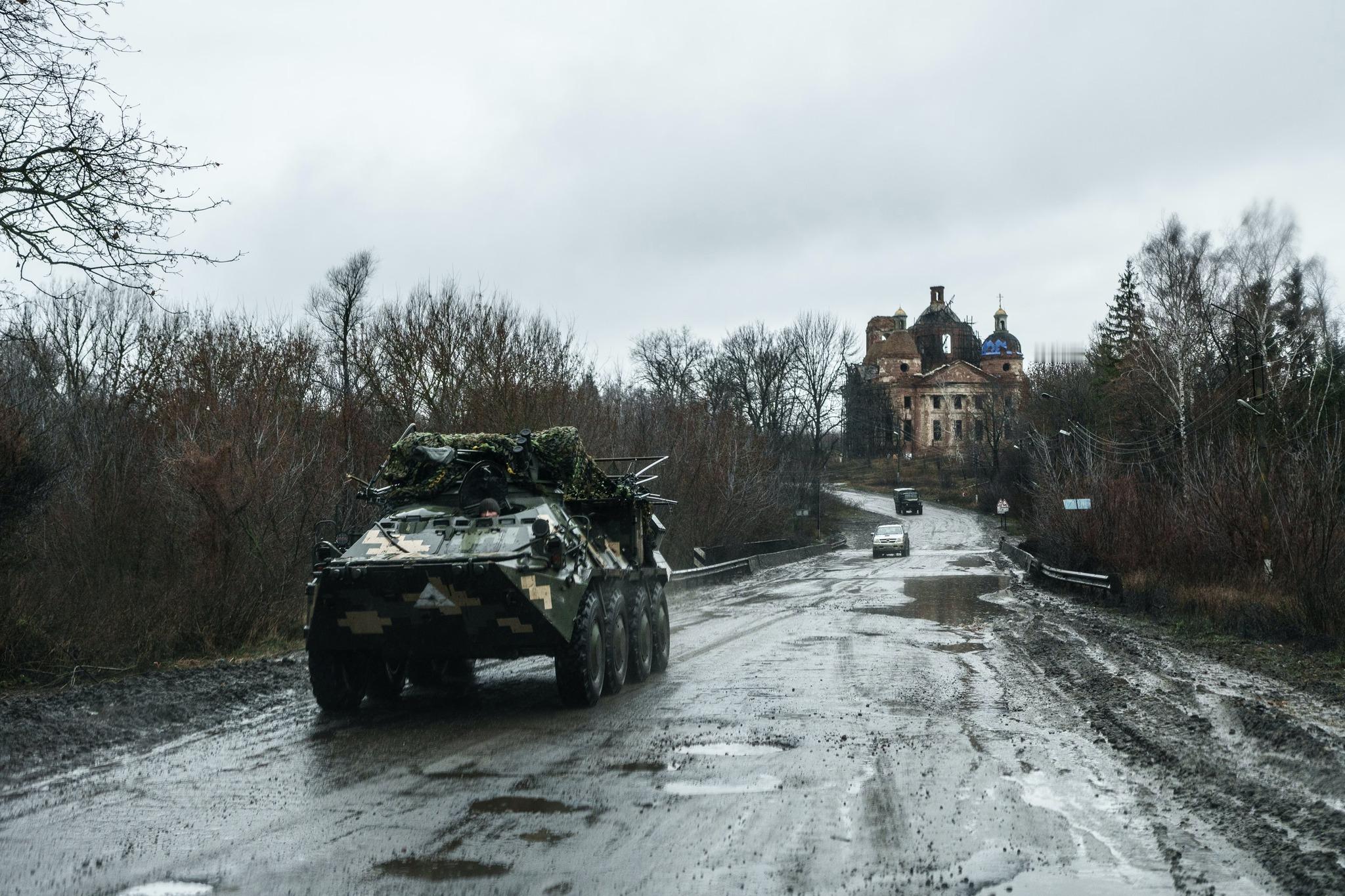 俄乌战争  素材存档，俄乌冲突中的乌军装甲车辆。简单粗暴的毛系粗犷美学坦克装甲车