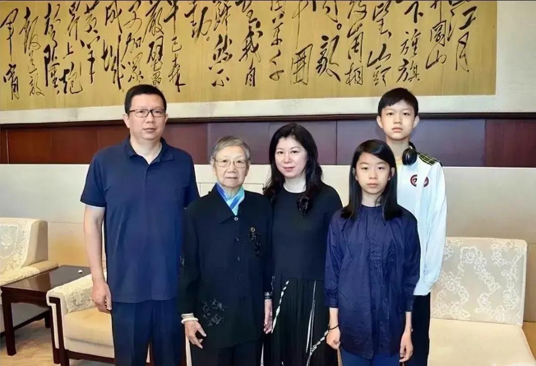 毛岸英牺牲后，多年后刘思齐改嫁嫁给杨茂芝，他有何过人之处？

毛岸英牺牲后，刘思