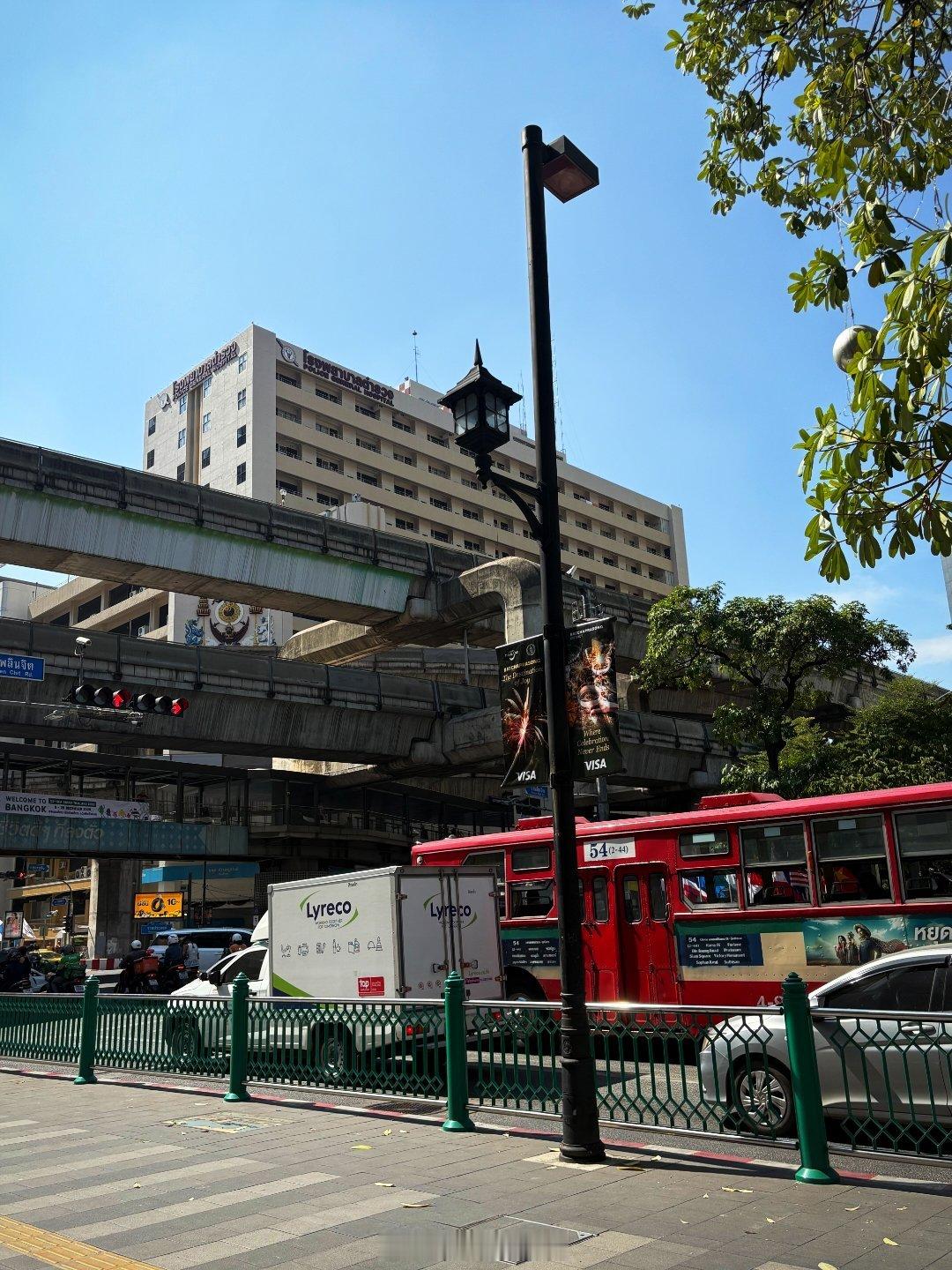 路路酱早晚安 大家早安鸭！路酱带大家康康曼谷早上的天气路路酱第一视角2025和平