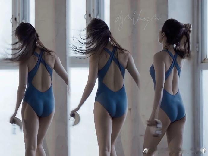 #刘亦菲名品腰窝##刘亦菲的腰窝好绝# 刘亦菲在玫瑰的故事中展现的游泳戏，真的是