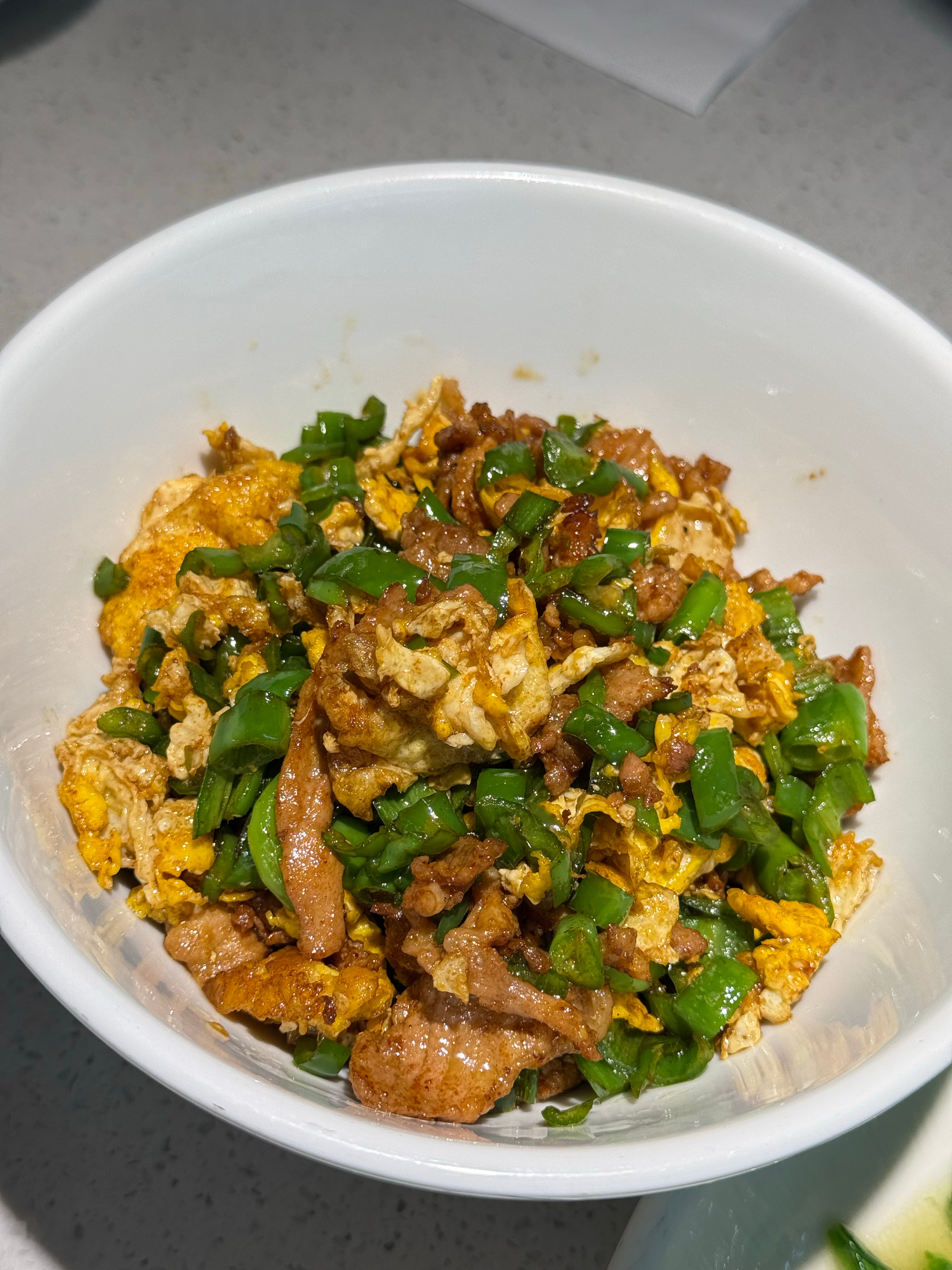 你们晚上吃什么？今天股票涨得挺好，春节红包行情大家都赚钱了吧😏 