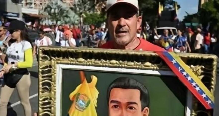 谁能料到！被美军强行抓走、关了三个多月的委内瑞拉前总统马杜罗，剧情直接迎来神反转